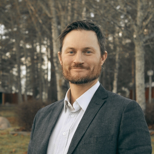 Daniel Lindgren, Ecenea